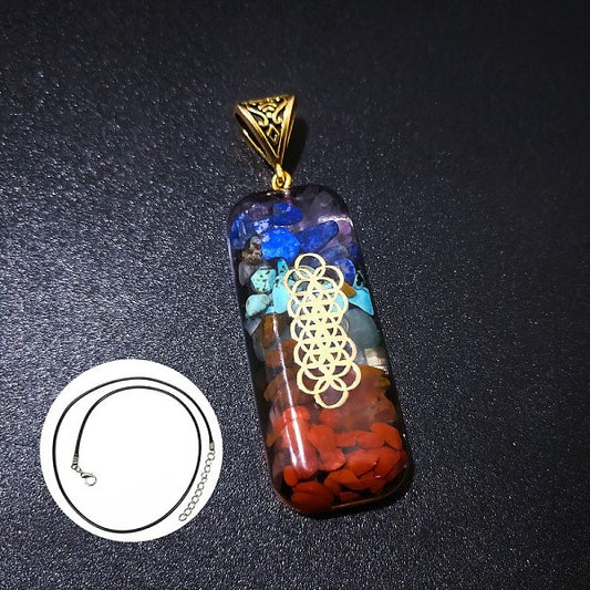 Colorful Stone Necklace with Resin Adhesive Wrapped Natural Stone Crystal Stone Pendant