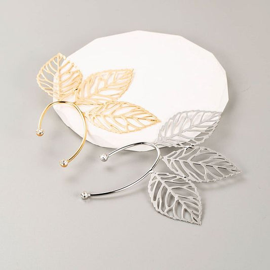 Modern Style Leaves Stainless Steel Alloy Metal Hollow Out Gold Plated Women'S Ear Clips
